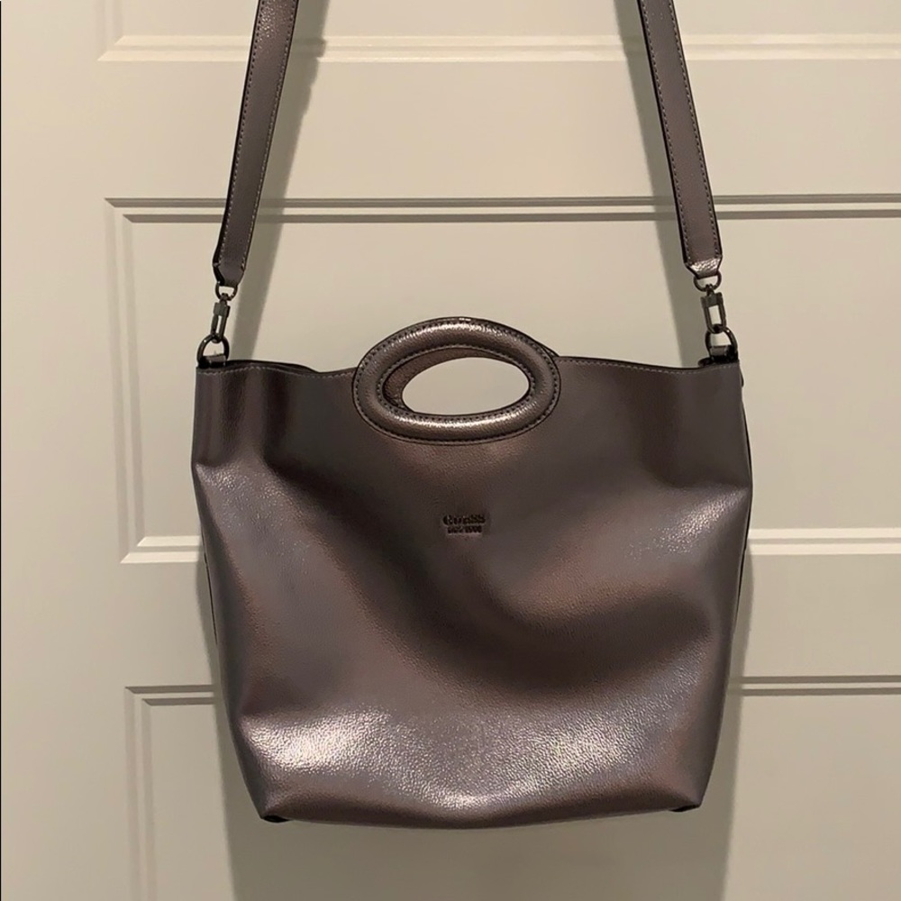 Guess purse 2 for 1